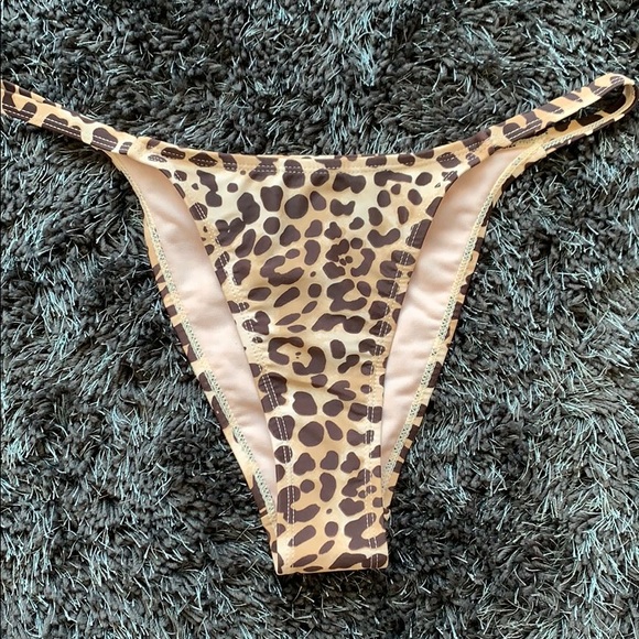 🆕 Cheetah Micro Triangle Bikini L - Picture 7 of 14